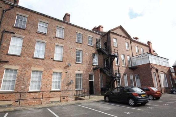 2 Bedroom Flat